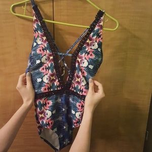 NWT Cupshe floral one piece